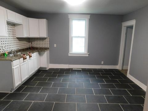 766 N Dearborn Ave, Kankakee, IL 60901 photo 4
