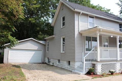 766 N Dearborn Ave, Kankakee, IL 60901 photo 2