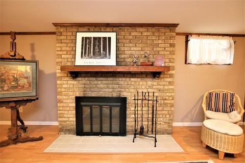 926 Douglas Ave, Elgin, IL 60120 photo 20