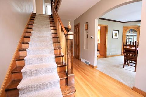 926 Douglas Ave, Elgin, IL 60120 photo 4