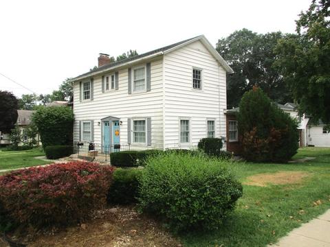 1728 1st St, Peru, IL 61354 photo 1