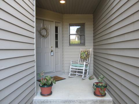 120 Deer Run Ln, Elgin, IL 60120 photo 2