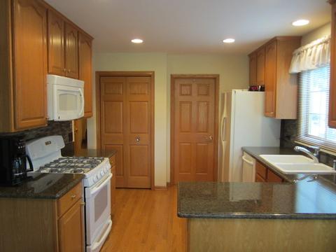 120 Deer Run Ln, Elgin, IL 60120 photo 8