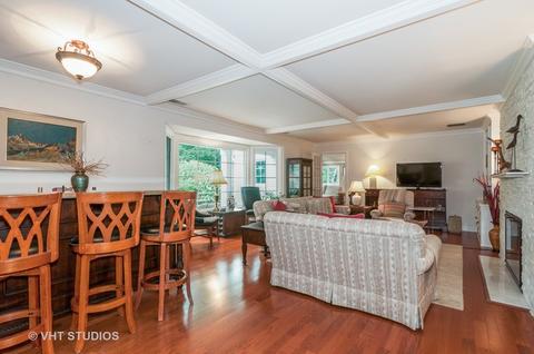 1033 Golf Ln, Wheaton, IL 60189 photo 3