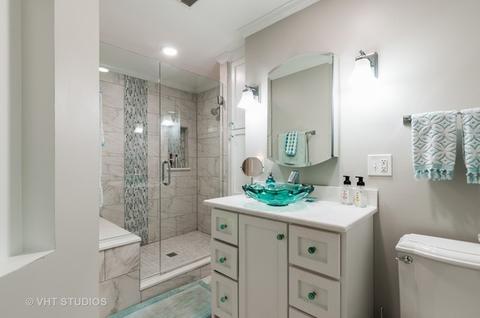 1033 Golf Ln, Wheaton, IL 60189 photo 11