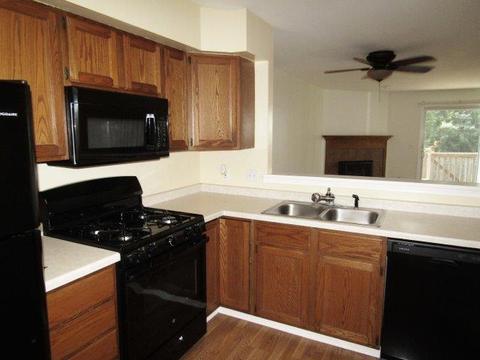 10745 Timer Dr E, Huntley, IL 60142 photo 4