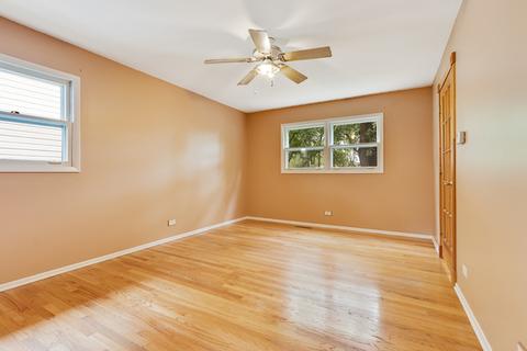 267 Bennett Ln, Des Plaines, IL 60016 photo 18