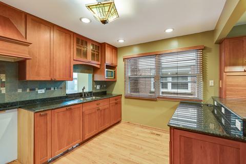 267 Bennett Ln, Des Plaines, IL 60016 photo 9