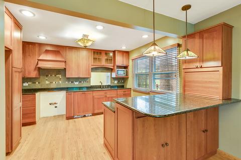 267 Bennett Ln, Des Plaines, IL 60016 photo 8