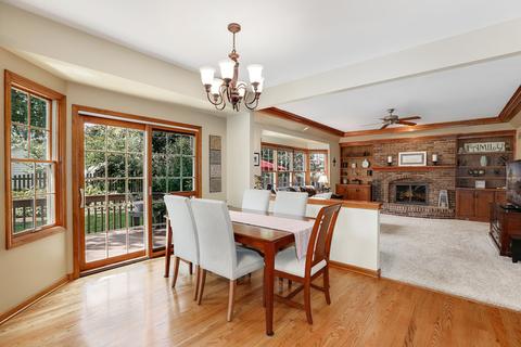 130 N Beverly St, Wheaton, IL 60187 photo 8