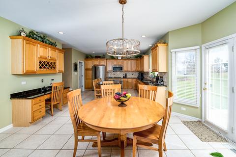 1167 Litchfield Ln, Bartlett, IL 60103 photo 6