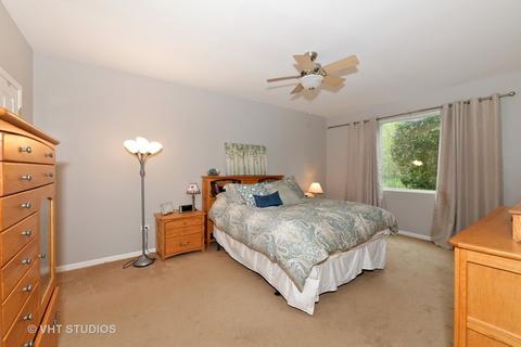 2504 Reflections Dr, Aurora, IL 60502 photo 6