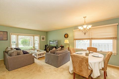 1024 Congress Dr, Bartlett, IL 60103 photo 6