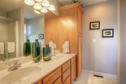 805 E Jackson St, Tolono, IL 61880 photo 16