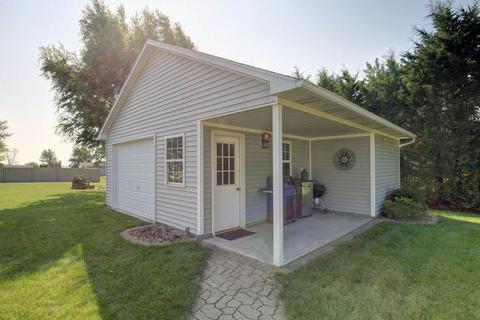 805 E Jackson St, Tolono, IL 61880 photo 33