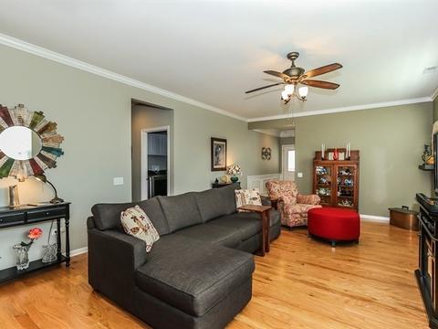 868 Voyage Way, Elgin, IL 60124 photo 5