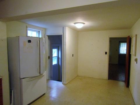 114 N Commerce St, Seneca, IL 61360 photo 6