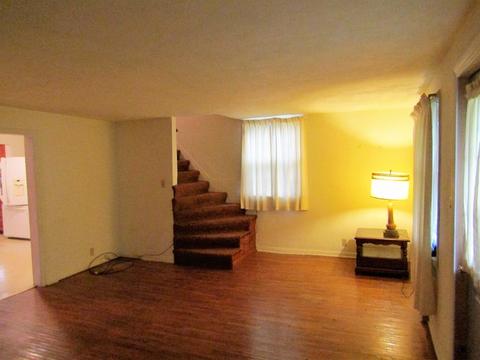 114 N Commerce St, Seneca, IL 61360 photo 8