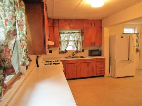 114 N Commerce St, Seneca, IL 61360 photo 4