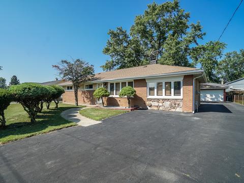 8426 Rutherford Ave, Burbank, IL 60459 photo 1