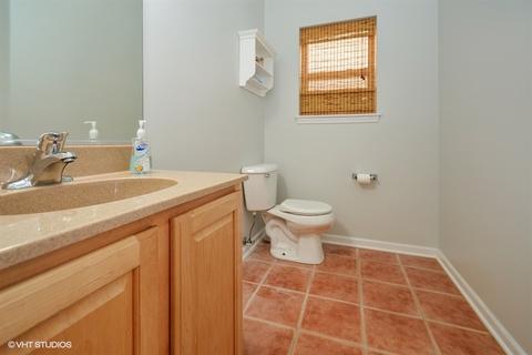 4920 S Champlain Ave, Chicago, IL 60615 photo 6