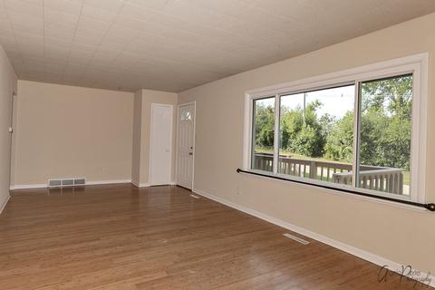 911 W Broadway St, Mchenry, IL 60051 photo 3