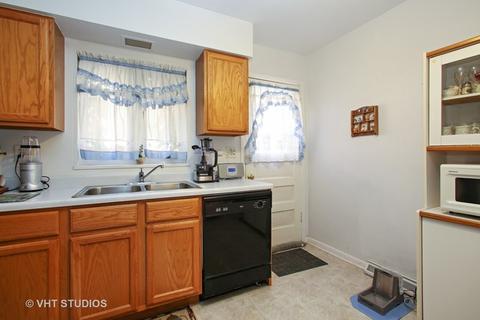 614 E Shabonee Trl, Mount Prospect, IL 60056 photo 5