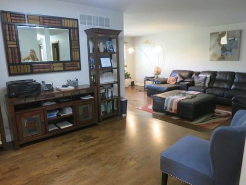1115 W Compton, Addison, IL 60101 photo 3