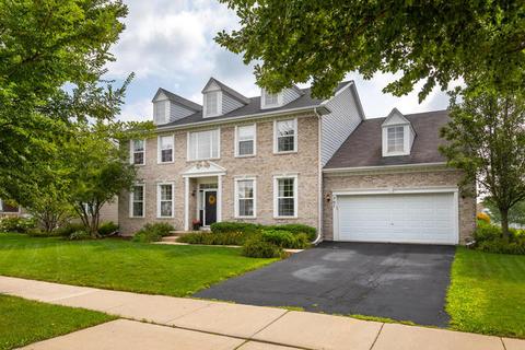 207 Atwell St, Elgin, IL 60124 photo 3