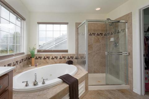 207 Atwell St, Elgin, IL 60124 photo 24