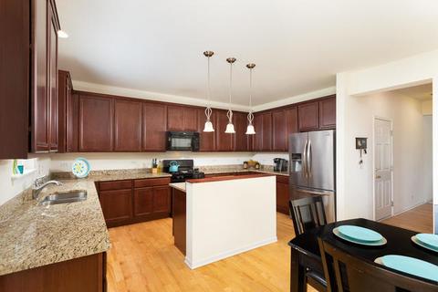 207 Atwell St, Elgin, IL 60124 photo 7