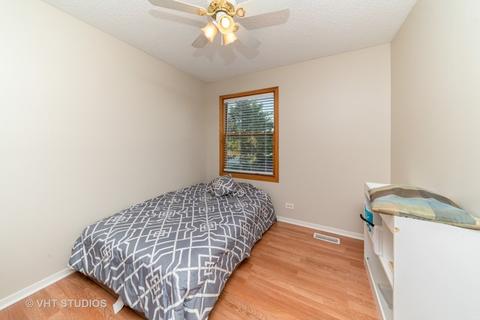 989 Confederation Dr, Bartlett, IL 60103 photo 15