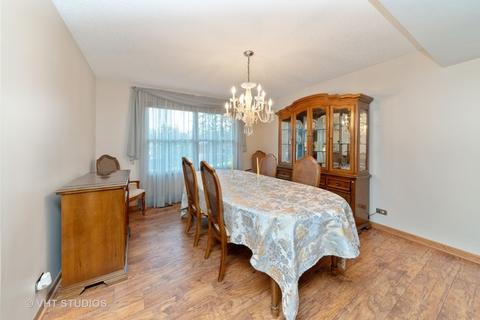 989 Confederation Dr, Bartlett, IL 60103 photo 8