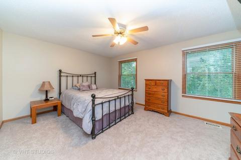 989 Confederation Dr, Bartlett, IL 60103 photo 11