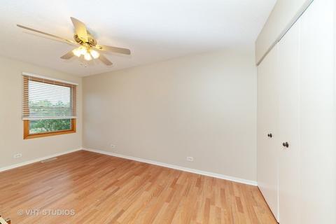 989 Confederation Dr, Bartlett, IL 60103 photo 13