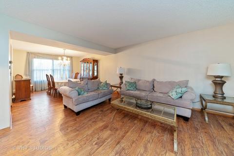989 Confederation Dr, Bartlett, IL 60103 photo 5