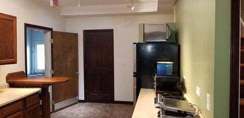 852 S Main St, Algonquin, IL 60102 photo 8