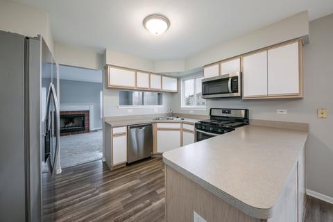 2541 Smithfield Ln, Aurora, IL 60504 photo 6