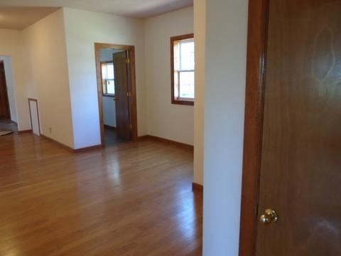 325 Maple St, Oglesby, IL 61348 photo 5