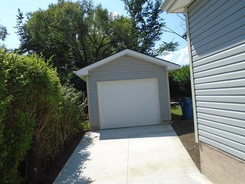 325 Maple St, Oglesby, IL 61348 photo 13
