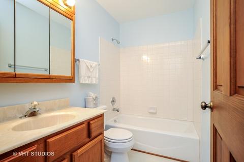 206 Katie Ln, Mchenry, IL 60050 photo 10