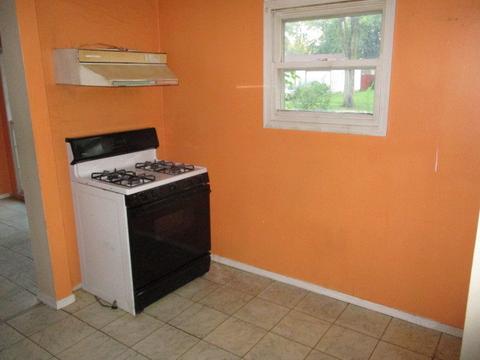 908 Robert St, Aurora, IL 60506 photo 9