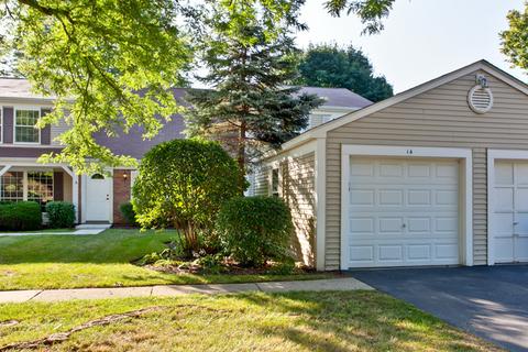 14 Timber Ter, Cary, IL 60013 photo 2