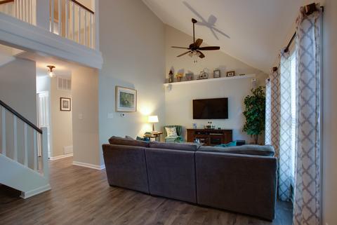 14 Timber Ter, Cary, IL 60013 photo 4