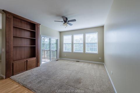 3883 Kingsmill Dr, Elgin, IL 60124 photo 18