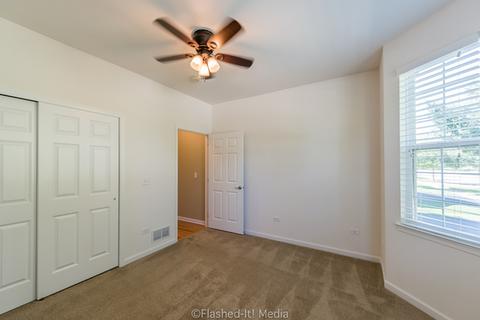 3883 Kingsmill Dr, Elgin, IL 60124 photo 28