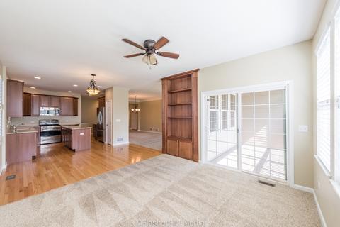 3883 Kingsmill Dr, Elgin, IL 60124 photo 15