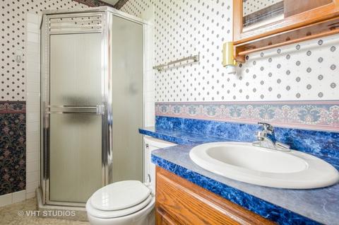 40 Lloyd St, Cary, IL 60013 photo 9
