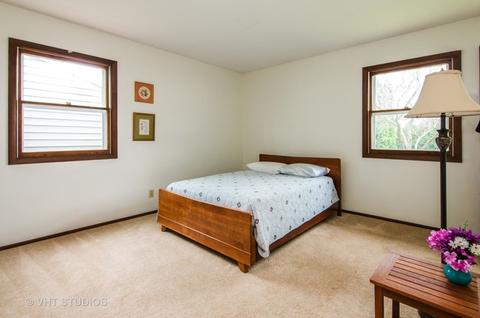 40 Lloyd St, Cary, IL 60013 photo 8