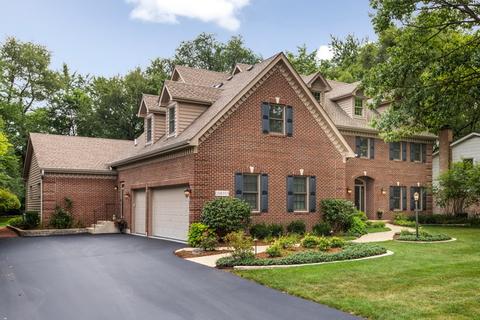26 W043 Embden Ln, Wheaton, IL 60189 photo 2